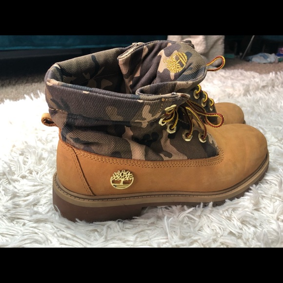Men’s camo timberlands in NEW CONDITION - Picture 4 of 10